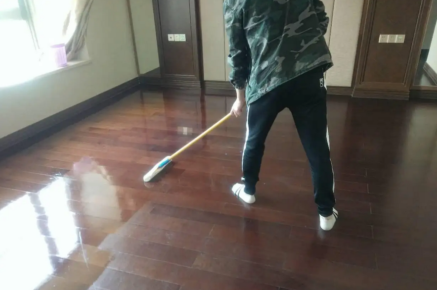 地板不打蠟有啥后果？